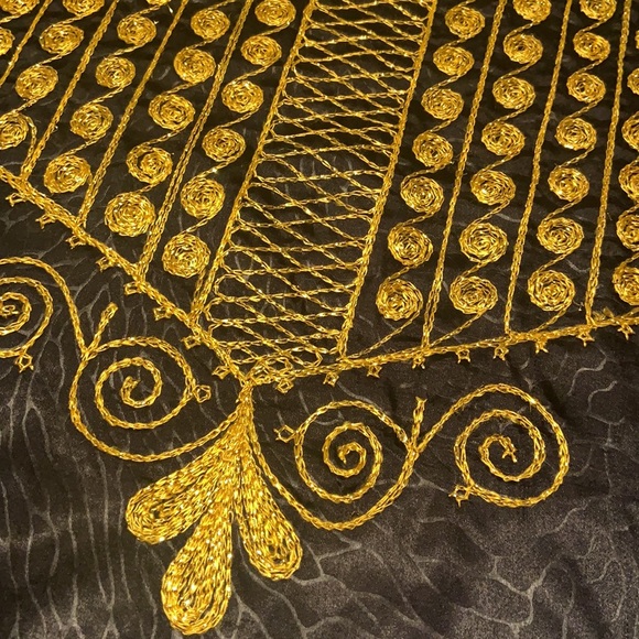 Gorgeous African Tunic - Picture 2 of 12